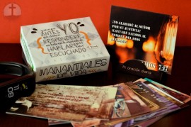 Caixa de Manancial com 30 Cartes Temticos + Suporte para Exposio 